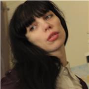 Ecrivaine roumaine de langue française, professeur de français et d'anglais en privée avec expérience et résultats excellents.